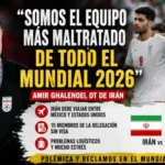 Amir Ghalenoei durante una conferencia de prensa del Mundial de Clubes 2025 criticando el arbitraje tras la derrota de su equipo.